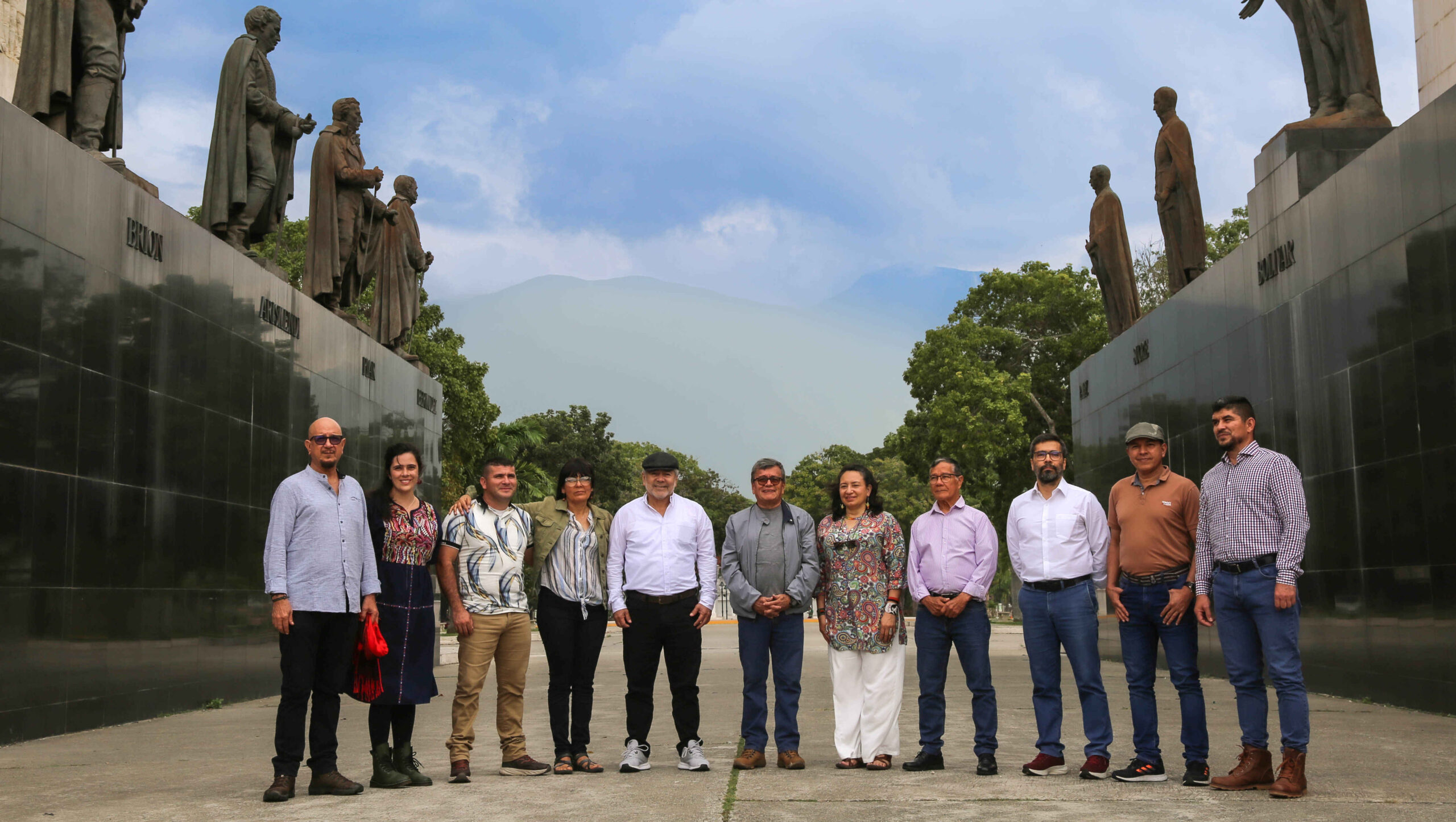 DELEGACIÓN DE PAZ DEL ELN YA ESTÁ EN CARACAS PARA REUNIRSE CON DELEGADOS Y DELEGADAS DEL GOBIERNO COLOMBIANO.